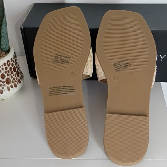 New York & Company Women's 9  Tan Slide Sandals Single Band Stich Flat Sandal - Picture 4 of 8